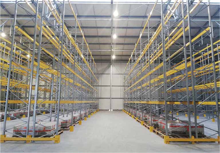 regały metalowe i antresole magazynowe METASISTEM