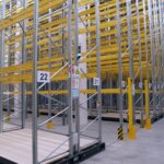 Regały paletowe mobilne