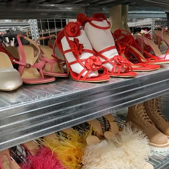 Regały na buty i ubrania
