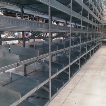 Regały półkowe wysokiego składowania